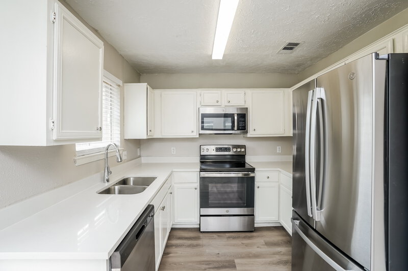 1,730/Mo, 7531 Glenbriar Pl Missouri City, TX 77489 Kitchen View