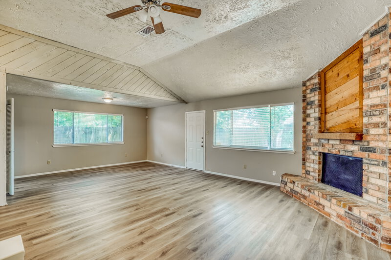 1,790/Mo, 8403 Quail Burg Ln Missouri City, TX 77489 Living Room View