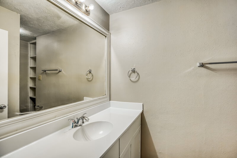1,790/Mo, 8403 Quail Burg Ln Missouri City, TX 77489 Bathroom View