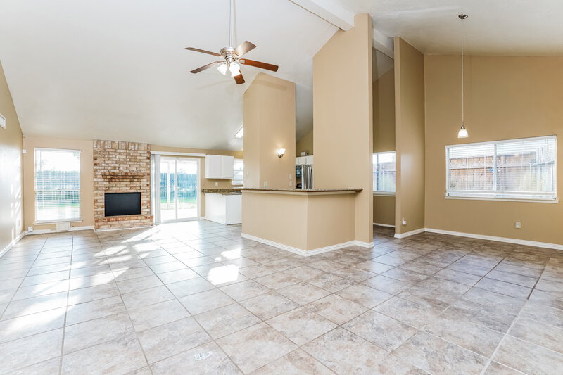 1,990/Mo, 14806 Chasemont Dr Missouri City, TX 77489 Living Room View