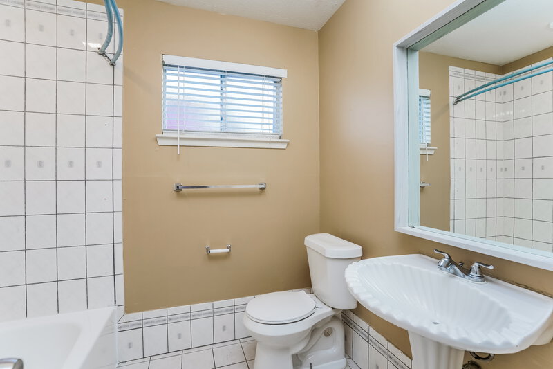 1,990/Mo, 14806 Chasemont Dr Missouri City, TX 77489 Bathroom View