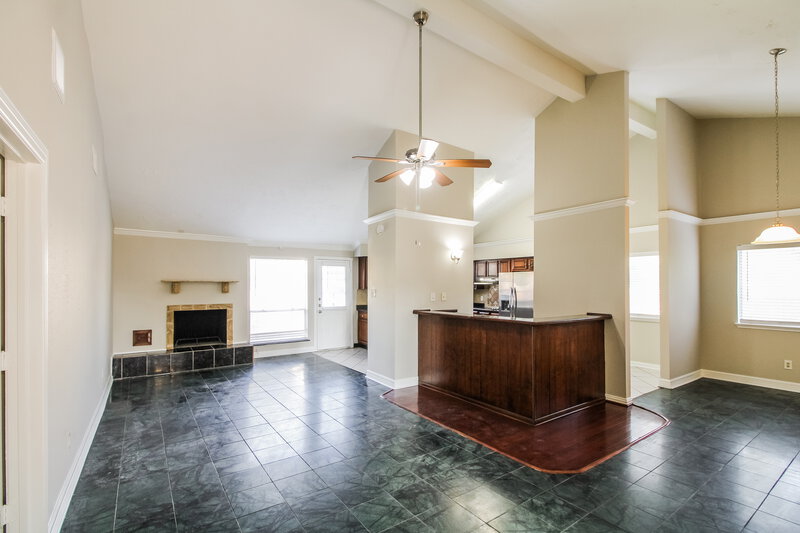 1,665/Mo, 15102 Four Winds Dr Missouri City, TX 77489 Family Room View