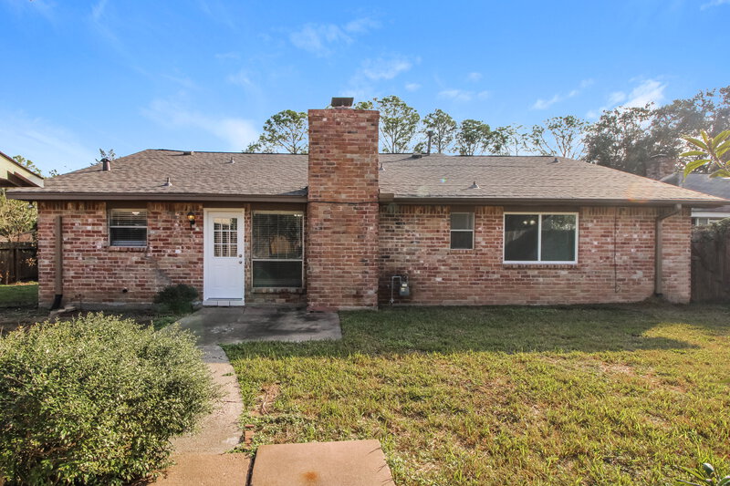 1,665/Mo, 15102 Four Winds Dr Missouri City, TX 77489 Rear View