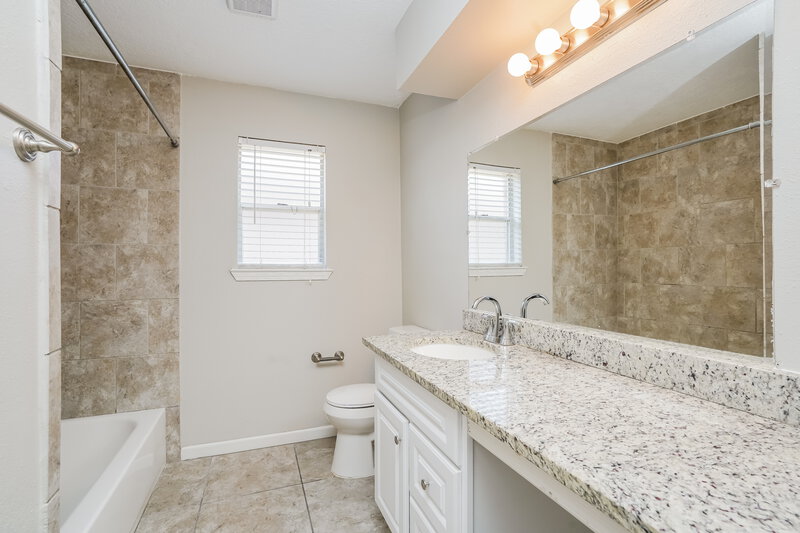 1,720/Mo, 2515 Village Circle Dr Katy, TX 77493 Bathroom View