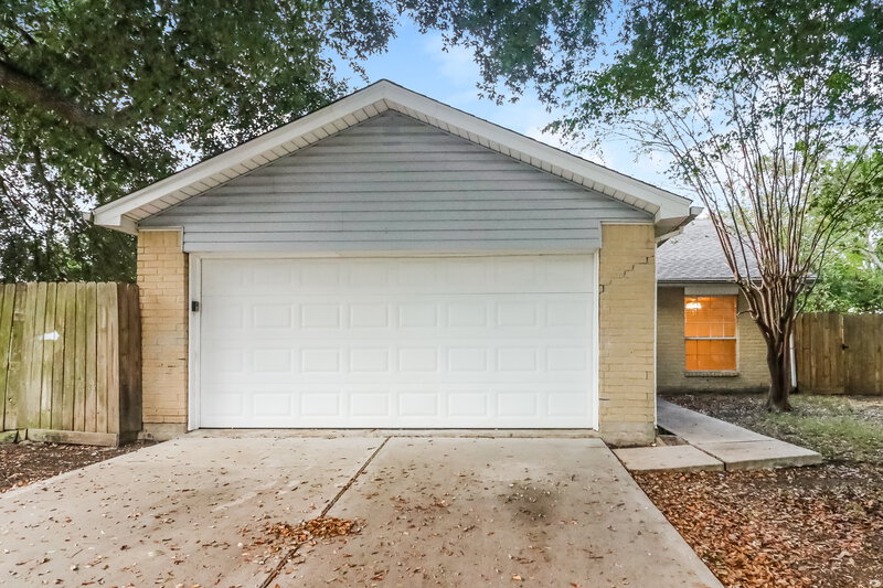 1,650/Mo, 10003 Tahoka Ln Sugar Land, TX 77498 External View