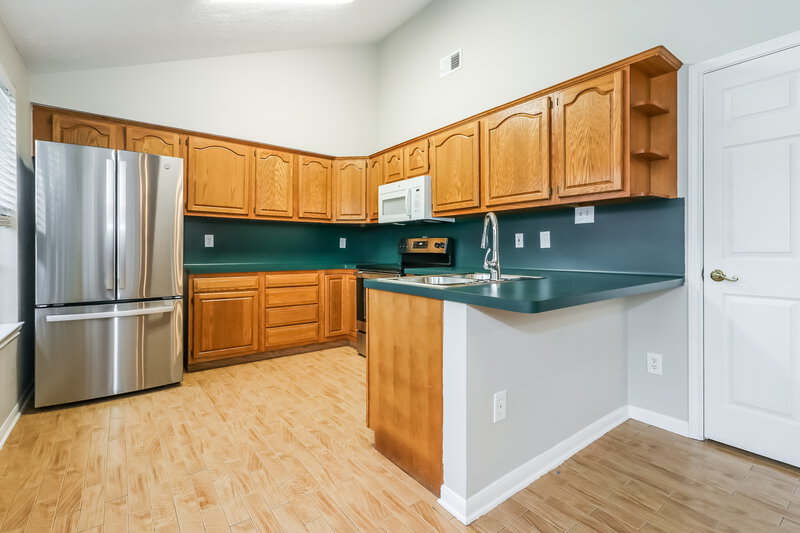 1,650/Mo, 10003 Tahoka Ln Sugar Land, TX 77498 Kitchen View