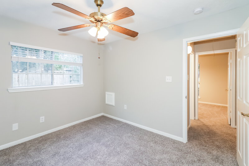 1,650/Mo, 10003 Tahoka Ln Sugar Land, TX 77498 Bedroom View 2