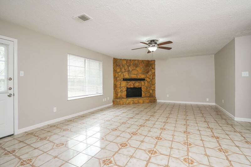 1,965/Mo, 10234 Rancho Bernardo Ln Sugar Land, TX 77498 Living Room View