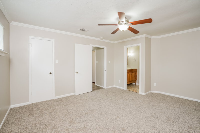 1,965/Mo, 10234 Rancho Bernardo Ln Sugar Land, TX 77498 Main Bedroom View
