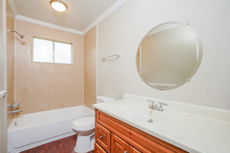 1,965/Mo, 10234 Rancho Bernardo Ln Sugar Land, TX 77498 Bathroom View