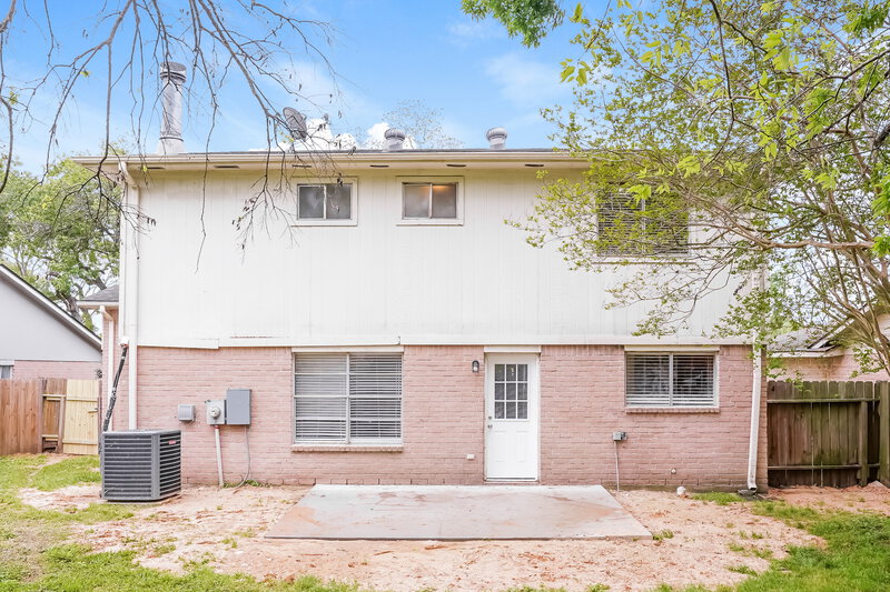 1,965/Mo, 10234 Rancho Bernardo Ln Sugar Land, TX 77498 Rear View