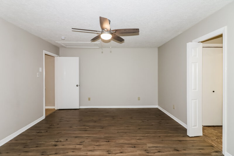 1,640/Mo, 1611 Bodart Circle Houston, TX 77090 Main Bedroom View 2
