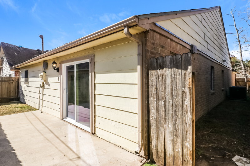 1,640/Mo, 1611 Bodart Circle Houston, TX 77090 Rear View