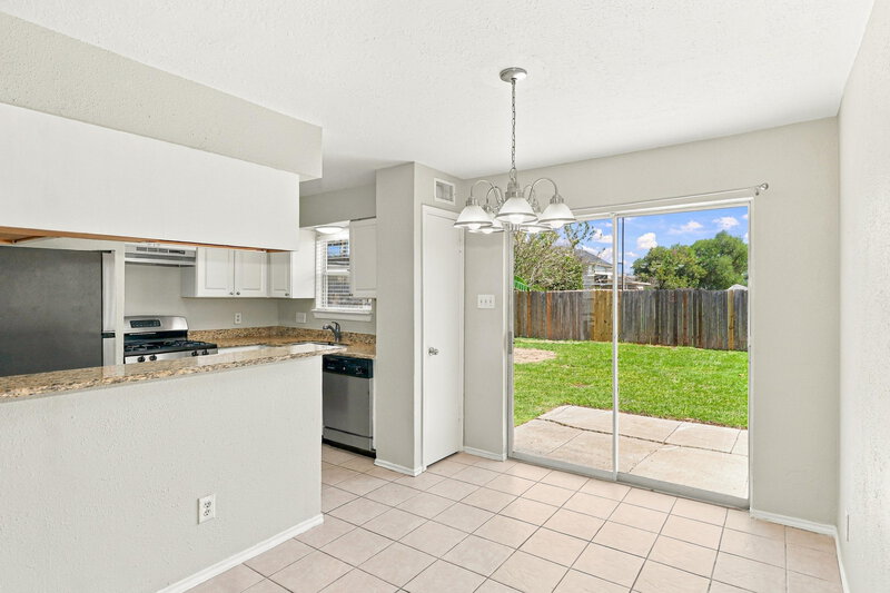 1,690/Mo, 16111 Rosenridge Dr Houston, TX 77053 Dining Room View