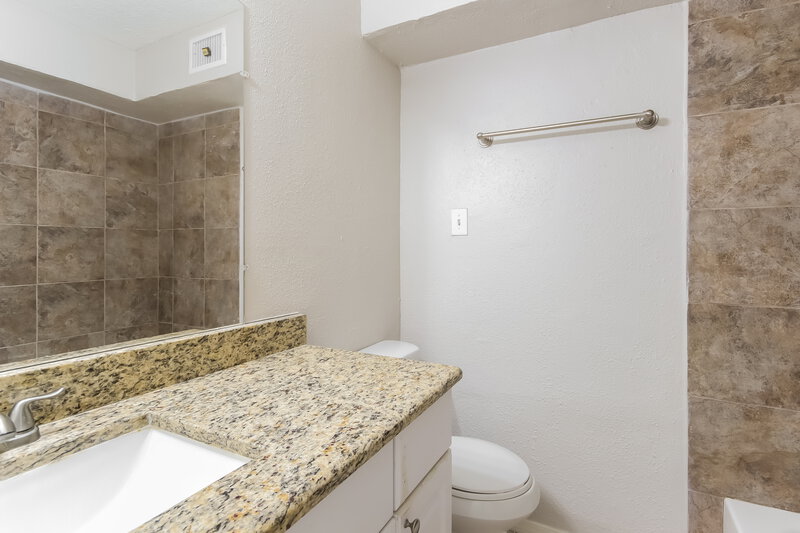 1,550/Mo, 16111 Rosenridge Dr Houston, TX 77053 Misc View 11