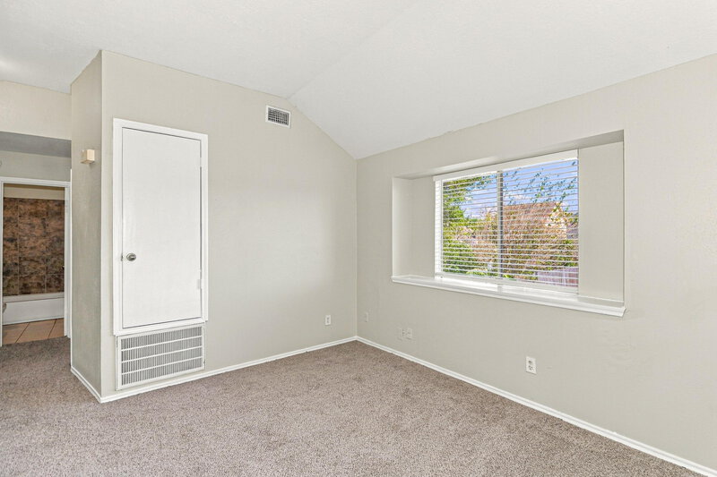 1,690/Mo, 16111 Rosenridge Dr Houston, TX 77053 Loft View