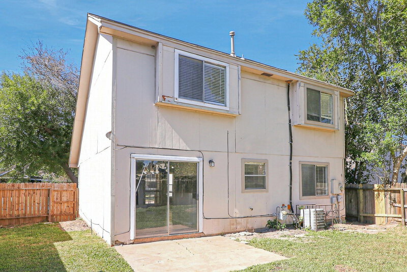 1,690/Mo, 16111 Rosenridge Dr Houston, TX 77053 Rear View