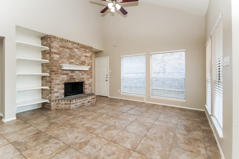 1,595/Mo, 3642 Storm Creek Dr Houston, TX 77088 Living Room View