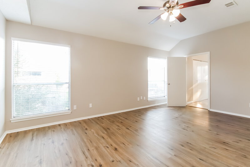 1,595/Mo, 3642 Storm Creek Dr Houston, TX 77088 Main Bedroom View