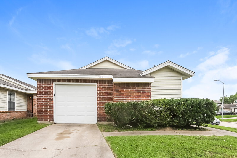 1,560/Mo, 7706 Ellis Dr Missouri City, TX 77489 External View