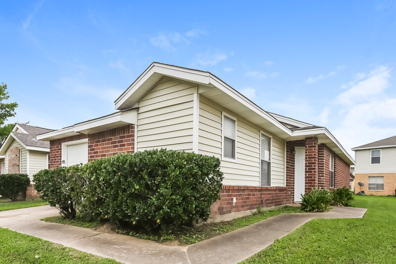 1,560/Mo, 7706 Ellis Dr Missouri City, TX 77489 Front View