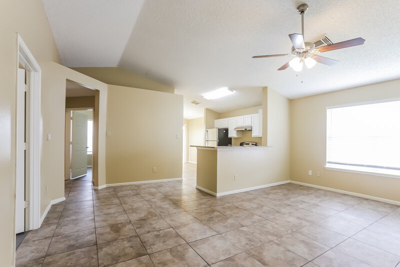 1,560/Mo, 7706 Ellis Dr Missouri City, TX 77489 Living Room View