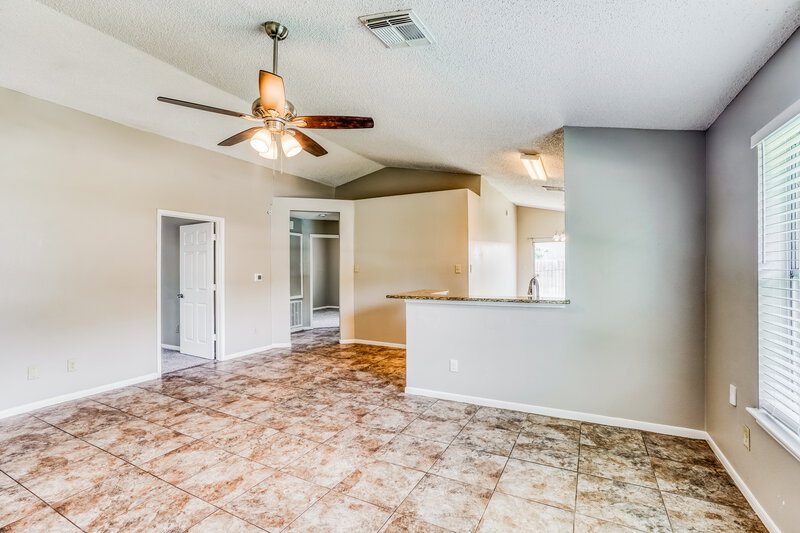 1,660/Mo, 7706 Ellis Dr Missouri City, TX 77489 Living Room View