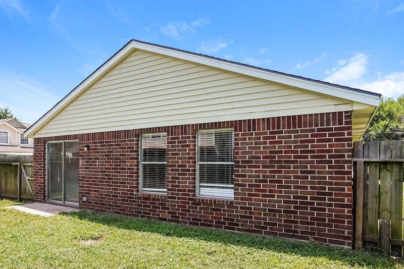 1,660/Mo, 7706 Ellis Dr Missouri City, TX 77489 Rear View