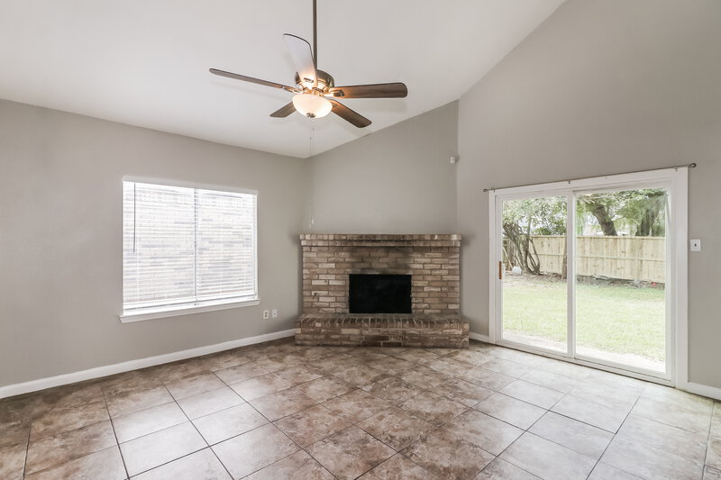 1,670/Mo, 16202 Samoa Way Houston, TX 77053 Living Room View