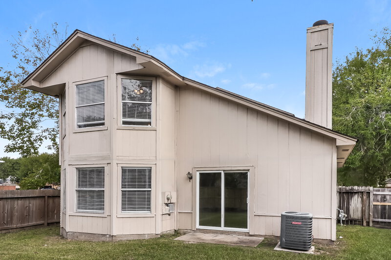 1,670/Mo, 16202 Samoa Way Houston, TX 77053 Rear View