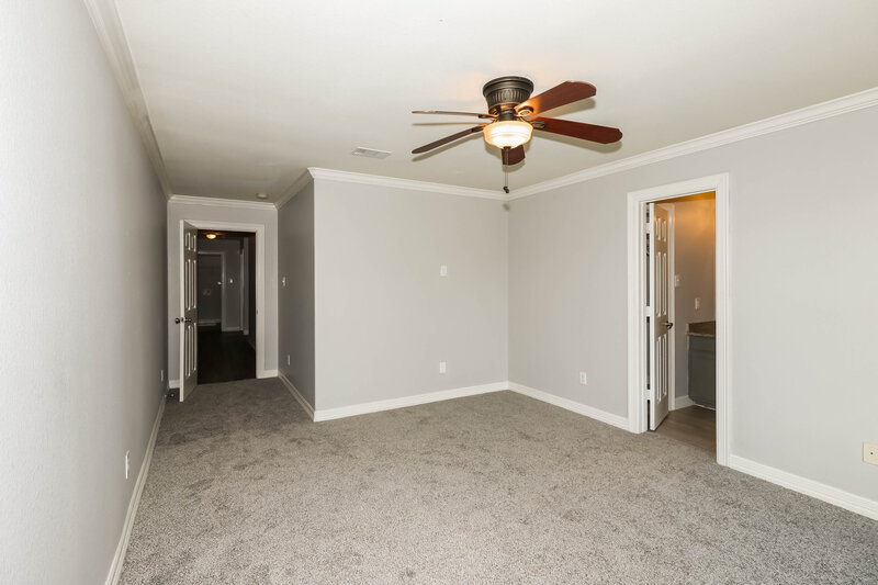2,005/Mo, 7838 Dyer St Houston, TX 77088 Main Bedroom View 2