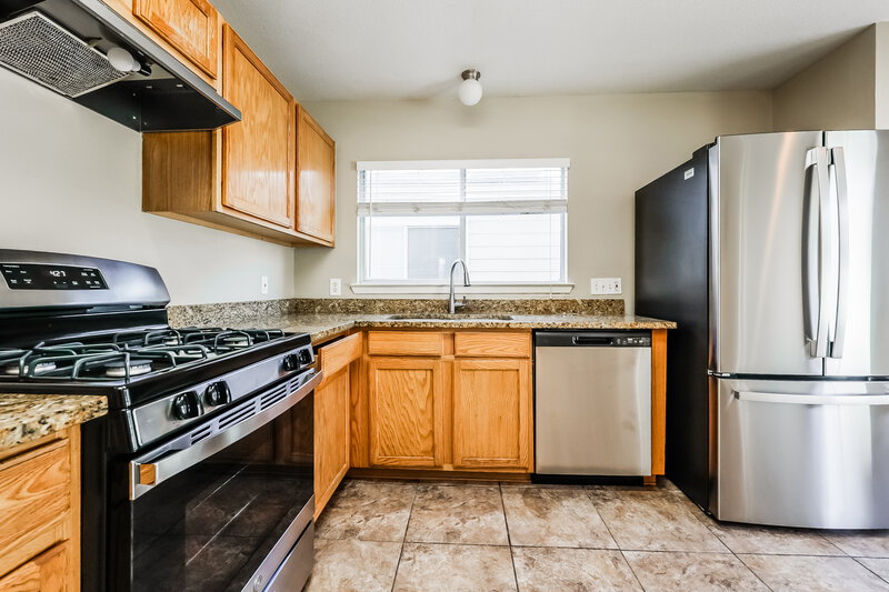 1,680/Mo, 1207 Verde Trails Dr Houston, TX 77073 Kitchen View