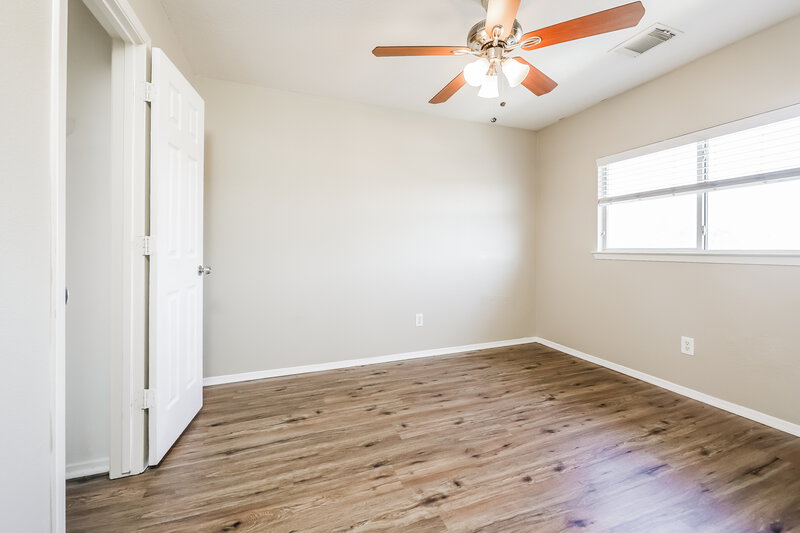 1,680/Mo, 1207 Verde Trails Dr Houston, TX 77073 Bedroom View