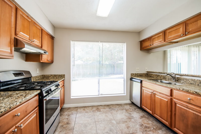 2,305/Mo, 22711 Powell House Ln Katy, TX 77449 Kitchen View