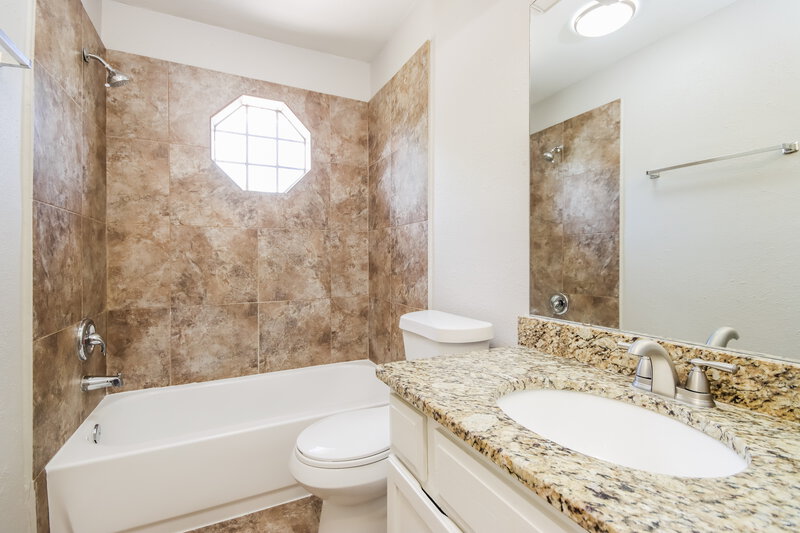 2,305/Mo, 22711 Powell House Ln Katy, TX 77449 Bathroom View