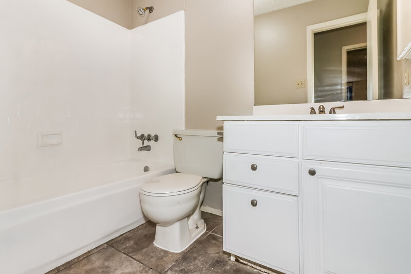 1,665/Mo, 14214 Bateau Dr Cypress, TX 77429 Bathroom View