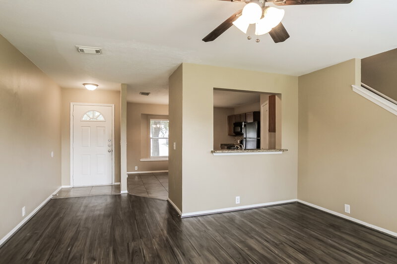 1,875/Mo, 3231 Dartmouth Field Ln Fresno, TX 77545 Living Room View 3