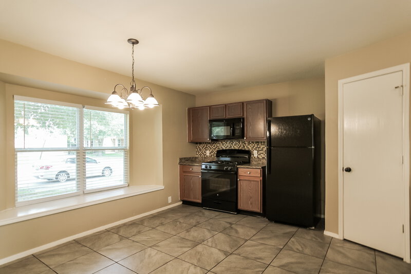 1,875/Mo, 3231 Dartmouth Field Ln Fresno, TX 77545 Dining Room View 2