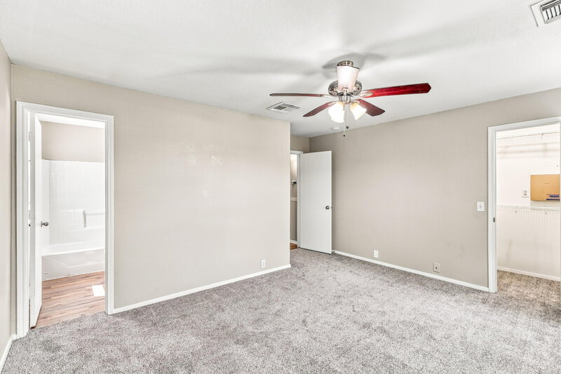 1,750/Mo, 3231 Dartmouth Field Ln Fresno, TX 77545 Primary Bedroom View