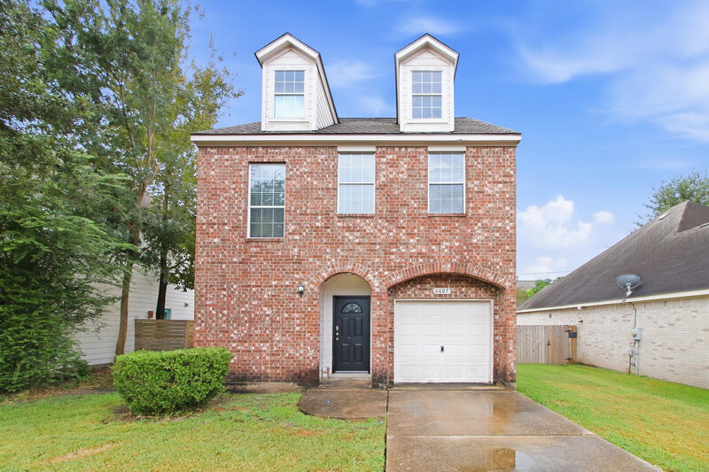 3 Bedroom House – 6607 Dickson Way, Houston, TX 77085