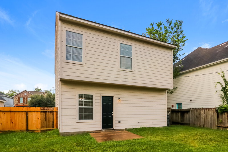2,035/Mo, 6607 Dickson Way Houston, TX 77085 Rear View