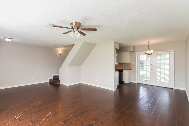 1,515/Mo, 12318 Currin Forest Dr Houston, TX 77044 Living Room View 4