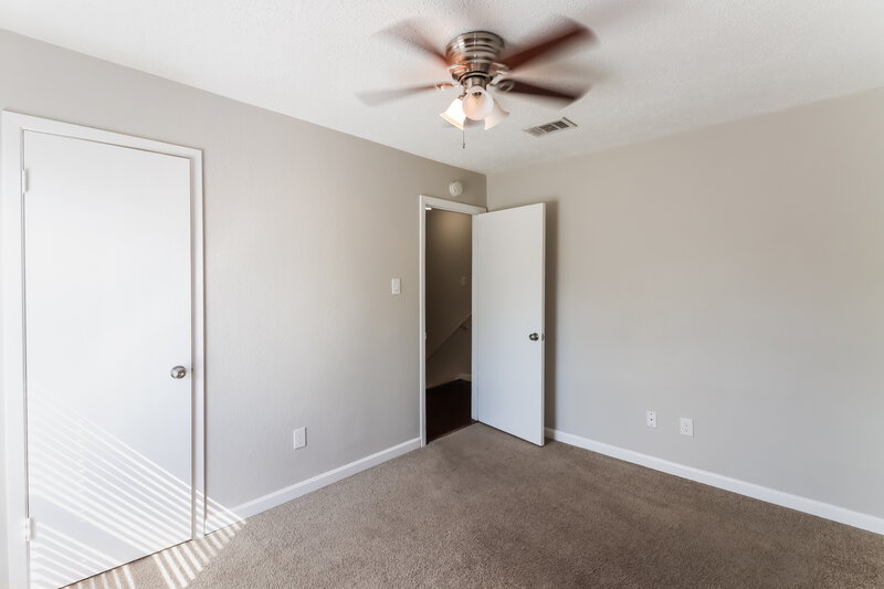 1,515/Mo, 12318 Currin Forest Dr Houston, TX 77044 Bedroom View 2