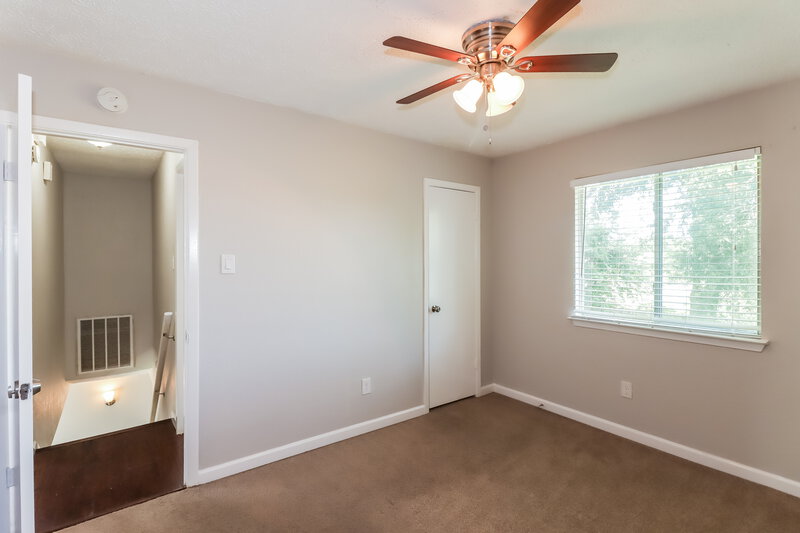 1,515/Mo, 12318 Currin Forest Dr Houston, TX 77044 Bedroom View 3
