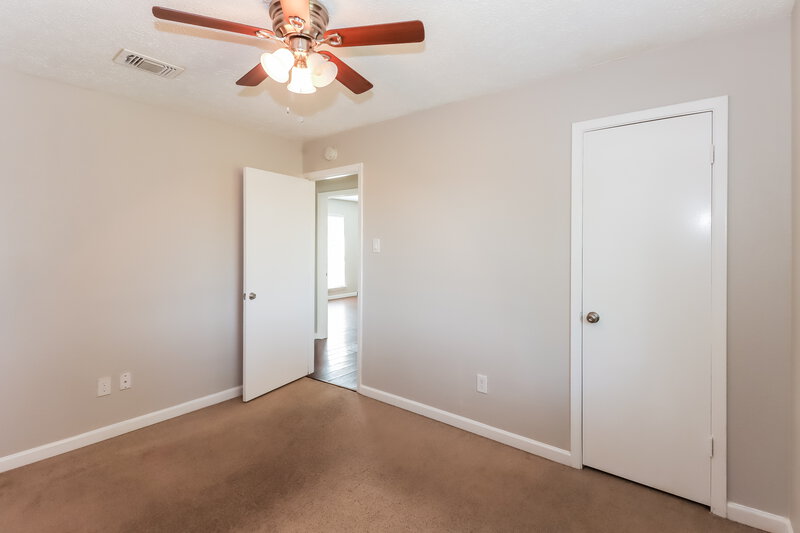 1,515/Mo, 12318 Currin Forest Dr Houston, TX 77044 Bedroom View 4