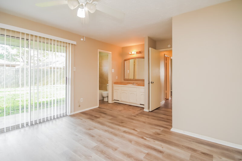2,290/Mo, 4118 Brookhead Trail Houston, TX 77066 Main Bedroom View