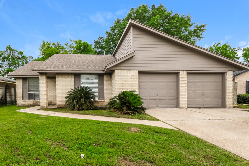1,550/Mo, 2007 Deerhurst Ln Houston, TX 77088 External View
