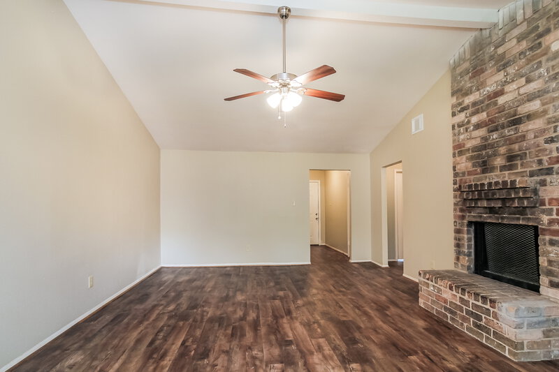1,685/Mo, 15831 Marsh Hawk St Humble, TX 77396 Living Room View 2