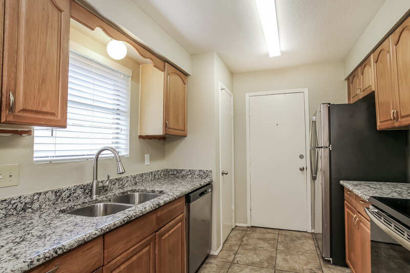 1,685/Mo, 15831 Marsh Hawk St Humble, TX 77396 Kitchen View 3