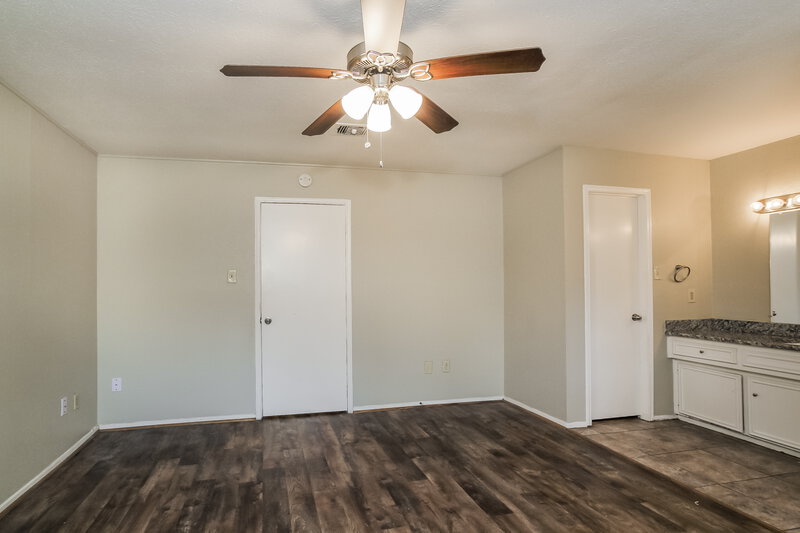 1,685/Mo, 15831 Marsh Hawk St Humble, TX 77396 Main Bedroom View 2
